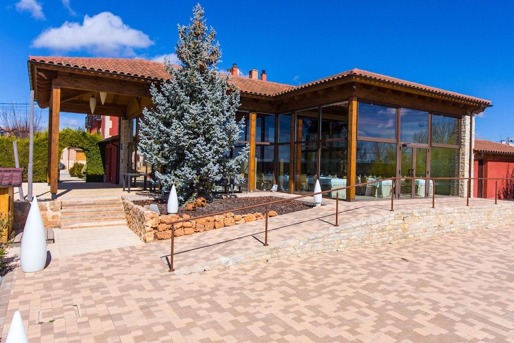 Hotel Restaurante Quintanares 1 Hotel Restaurante Quintanares 1