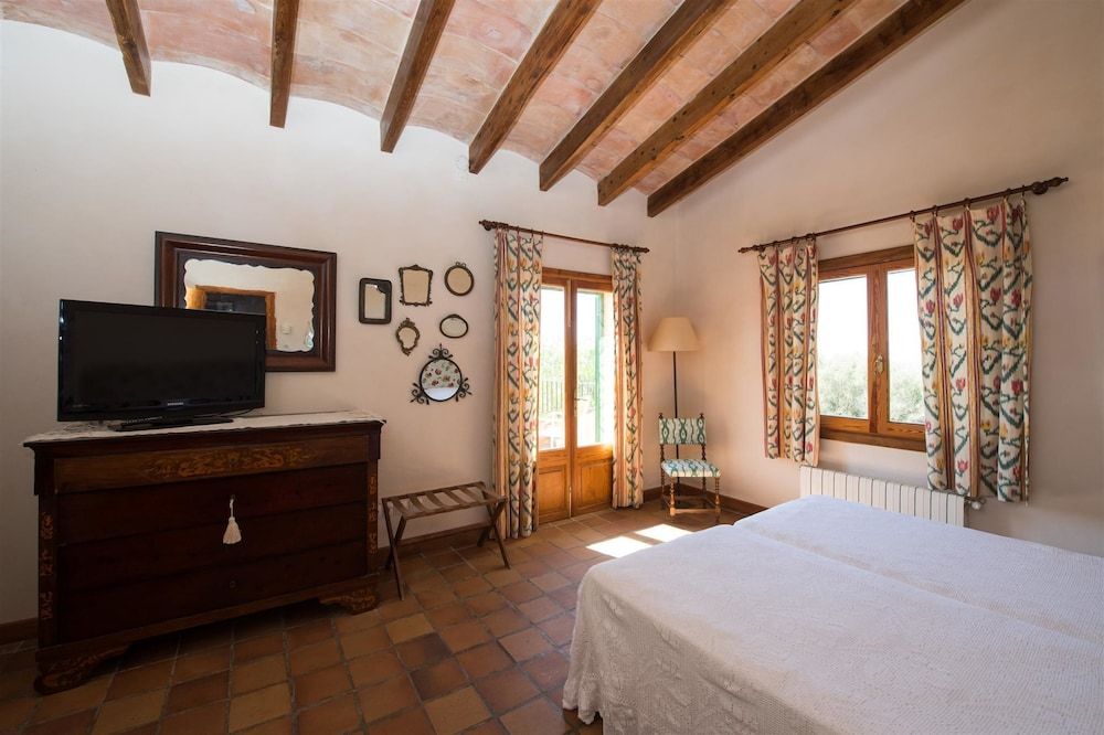 Hotel Rural Can Feliu 3