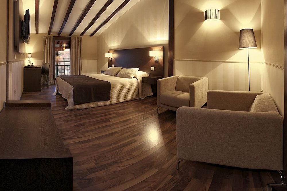 Hotel Rural Plaza Mayor Chinchón 2 Hotel Rural Plaza Mayor Chinchón 2