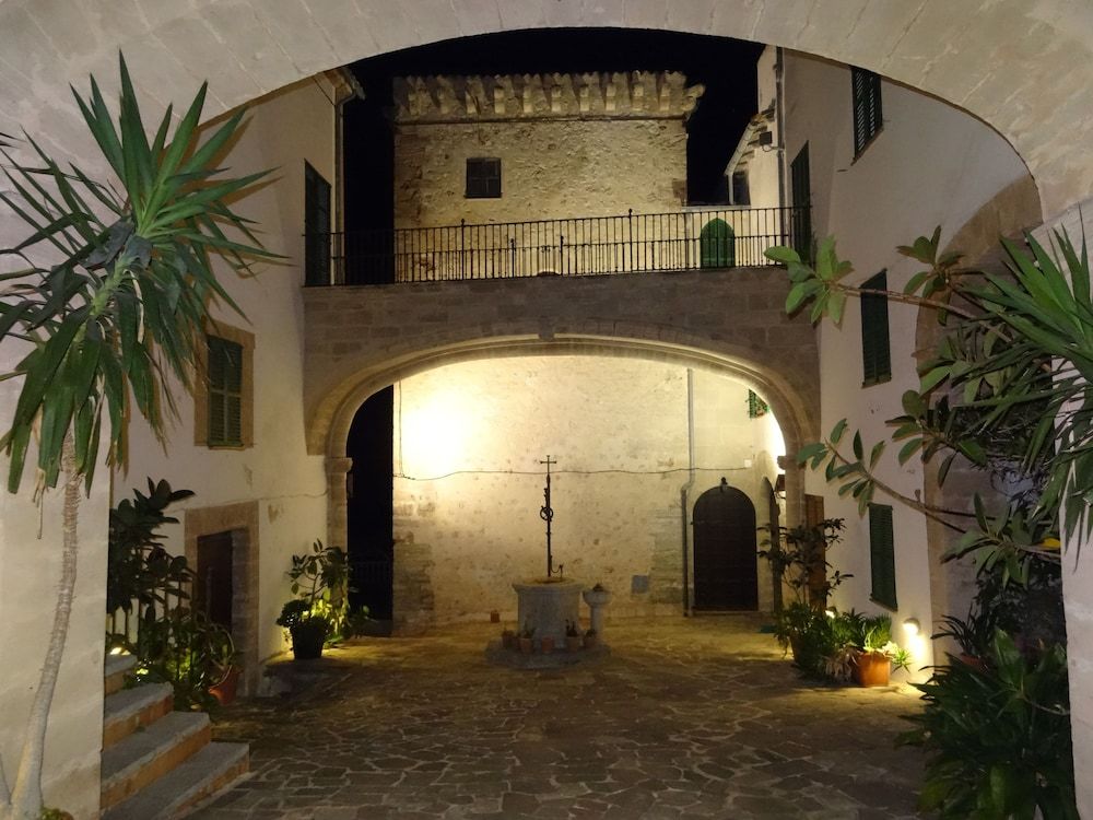 Hotel Sa Baronia 2 Hotel Sa Baronia 2