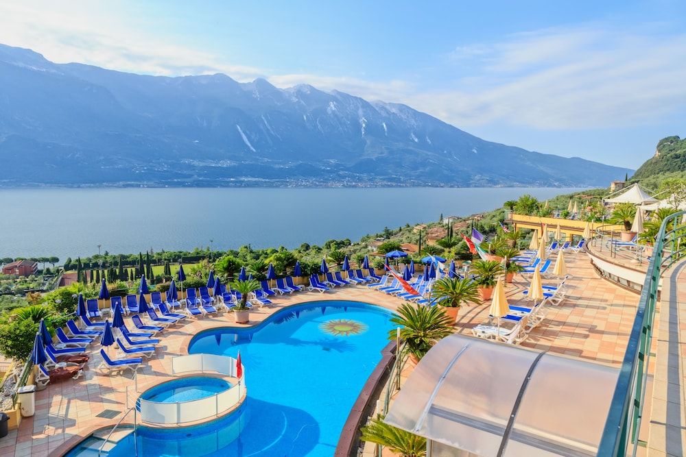 Hotel San Pietro 4 estrelas em Limone sul Garda