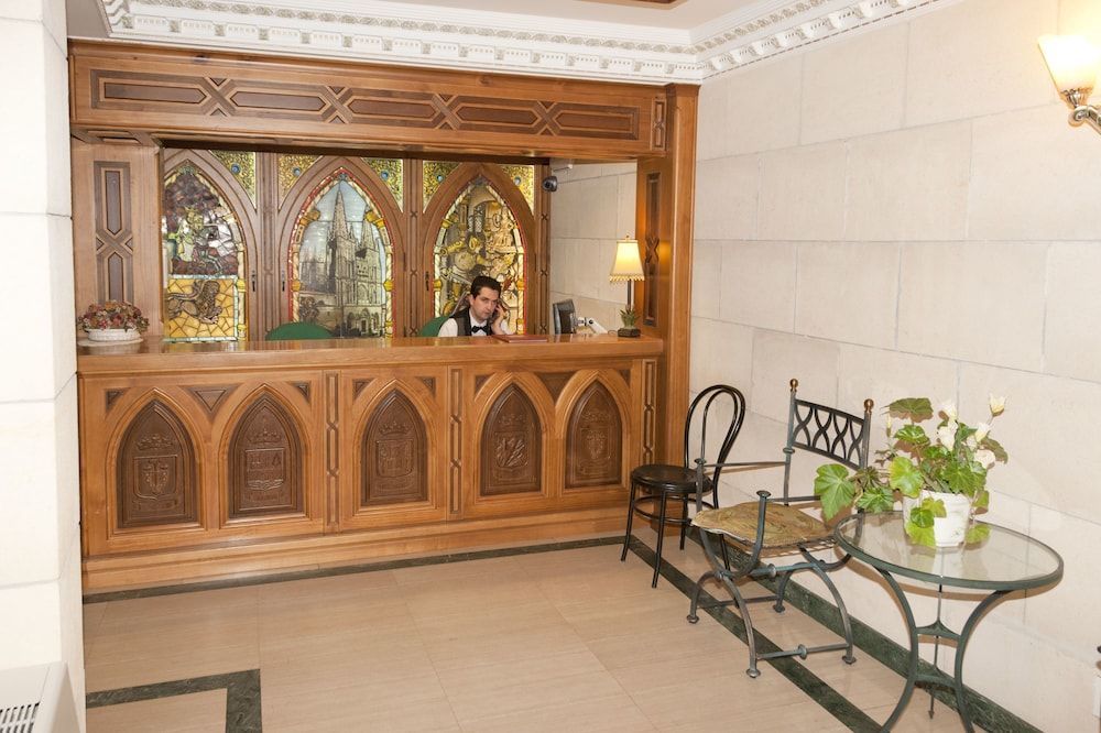 Hotel Santo Domingo De Silos 3