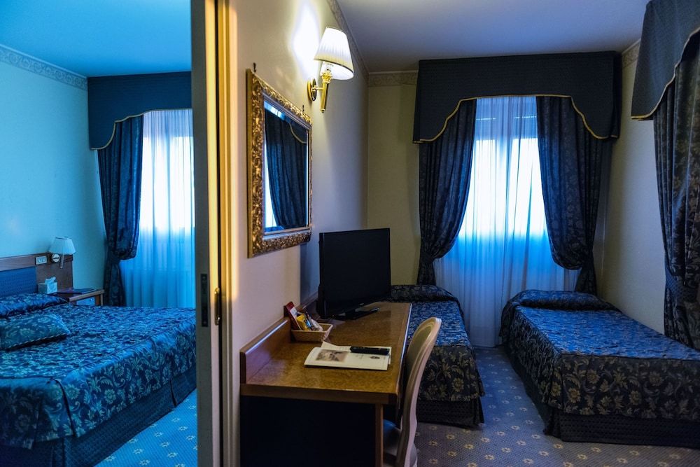 Hotel Villa Malpensa 2 Hotel Villa Malpensa 2