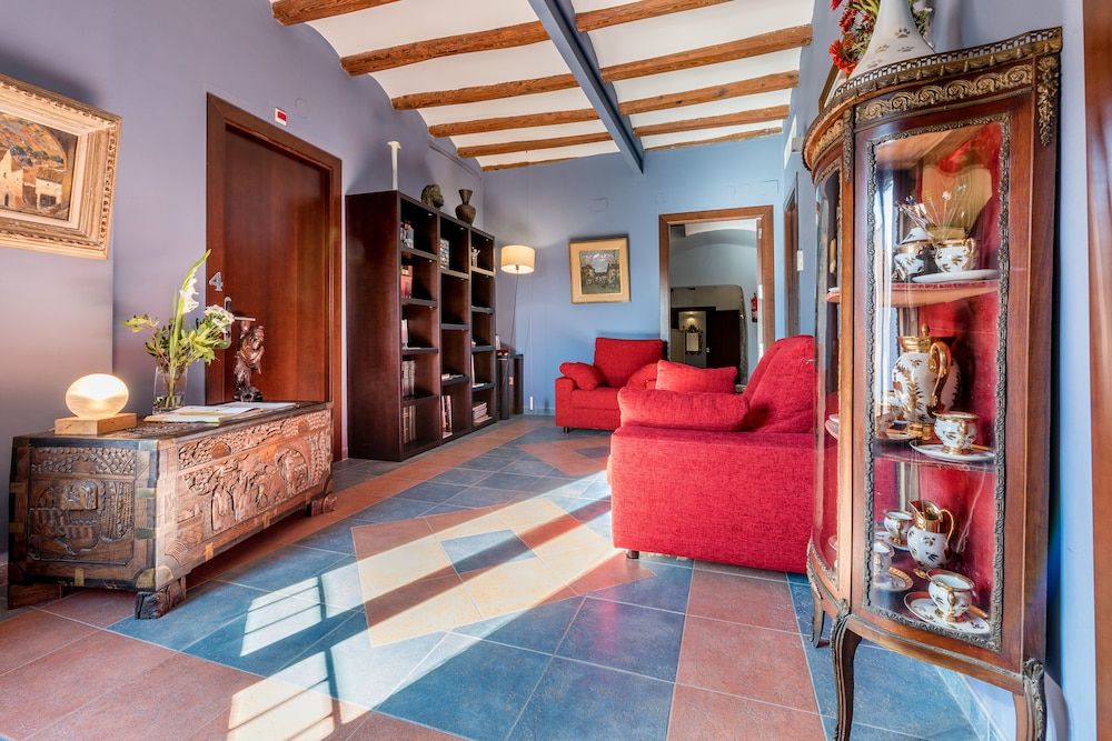 Hotel & Restaurant Cal Llop 2 Hotel & Restaurant Cal Llop 2