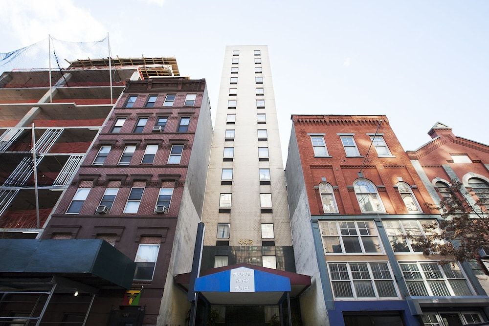 Hudson River Hotel 1