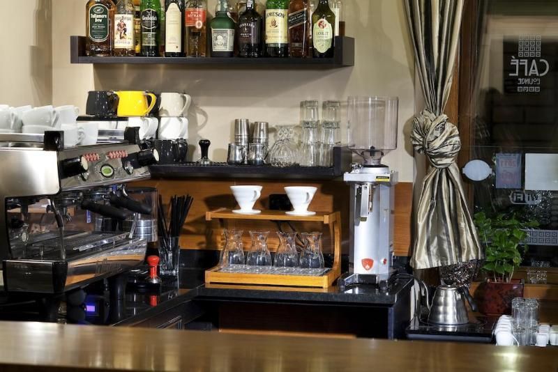 Hunger Wall Residence 1