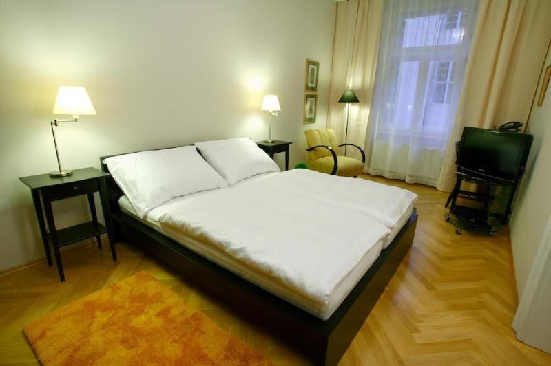 Hunger Wall Residence 2