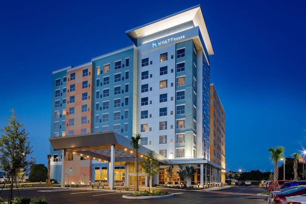 Hyatt House across from Universal Orlando Resort 1