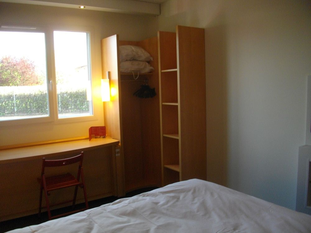 ibis Issoire 3