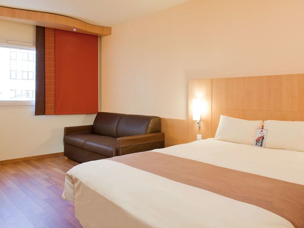 ibis Paris Pantin Eglise 2