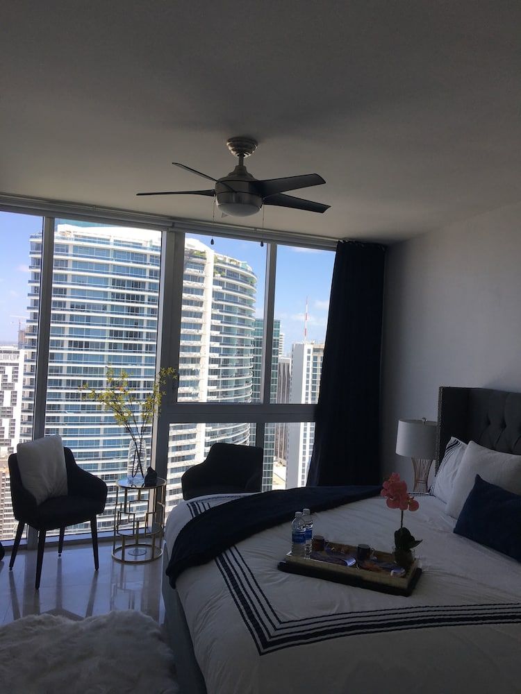 Icon Brickell W Hotel and Residences 1