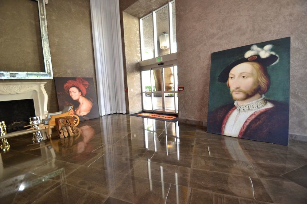 Icon by Design Suites Miami 2