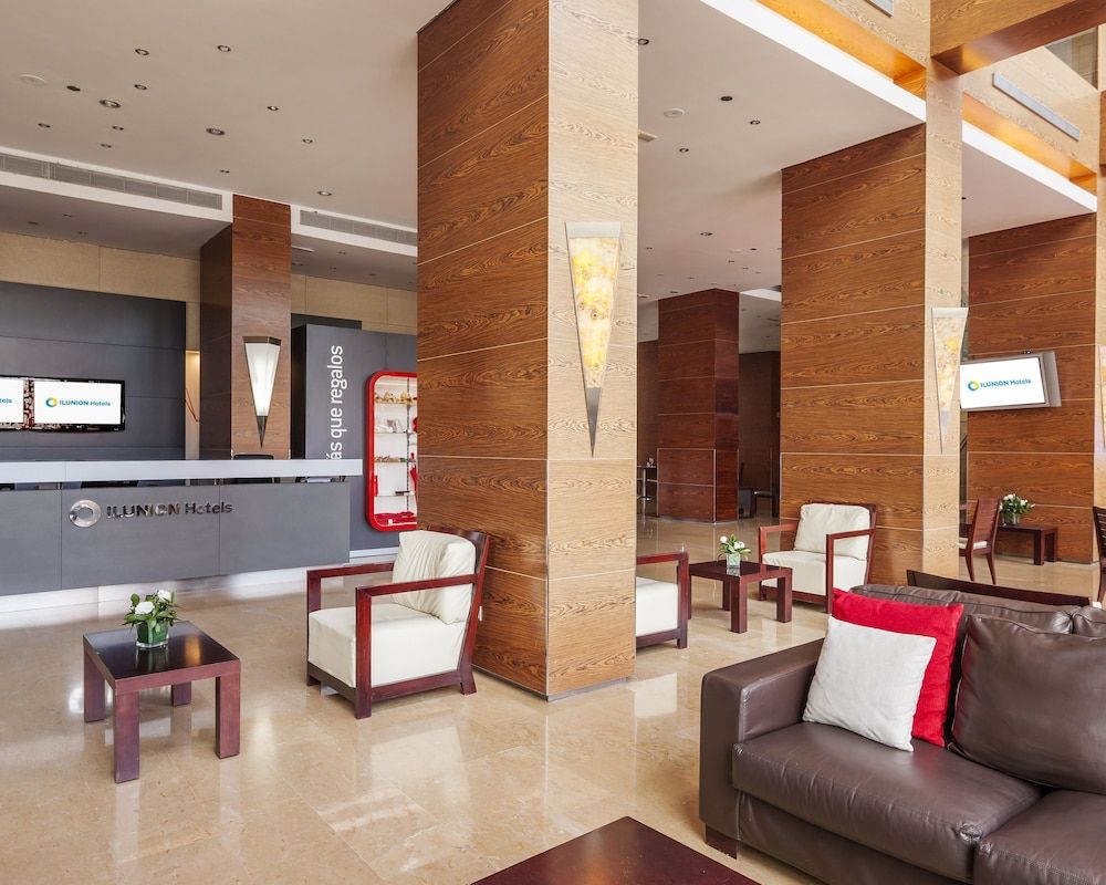 Hotel ILUNION Valencia 4 3