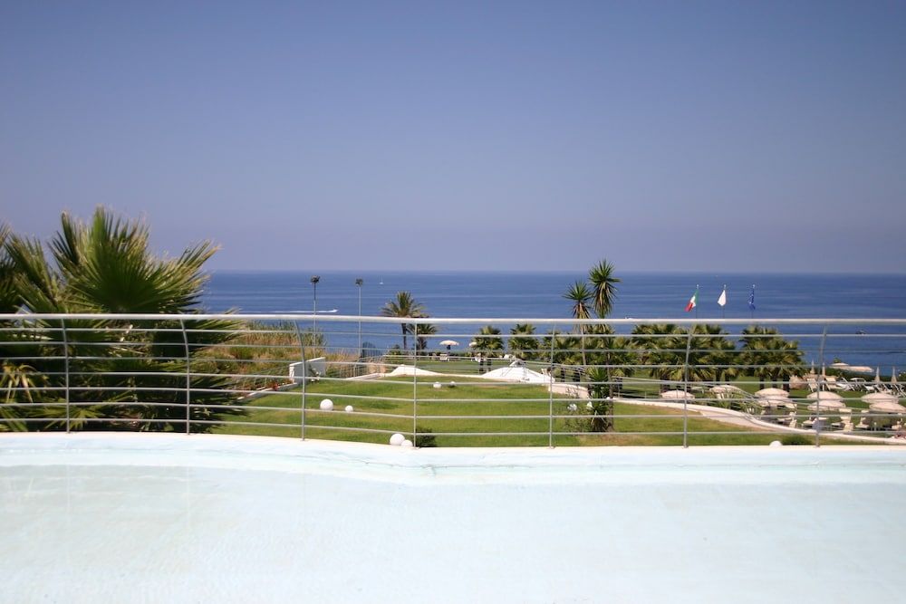 Infinity Resort Tropea 4 estrelas em Parghelia