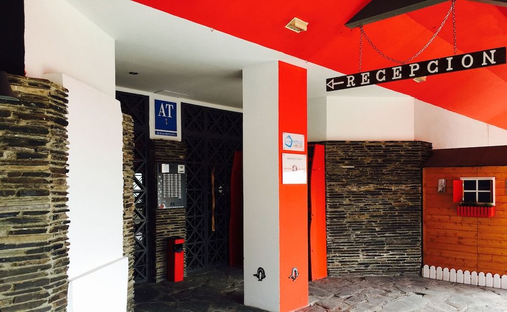 Inside Plaza Sierra Nevada 2 Inside Plaza Sierra Nevada 2