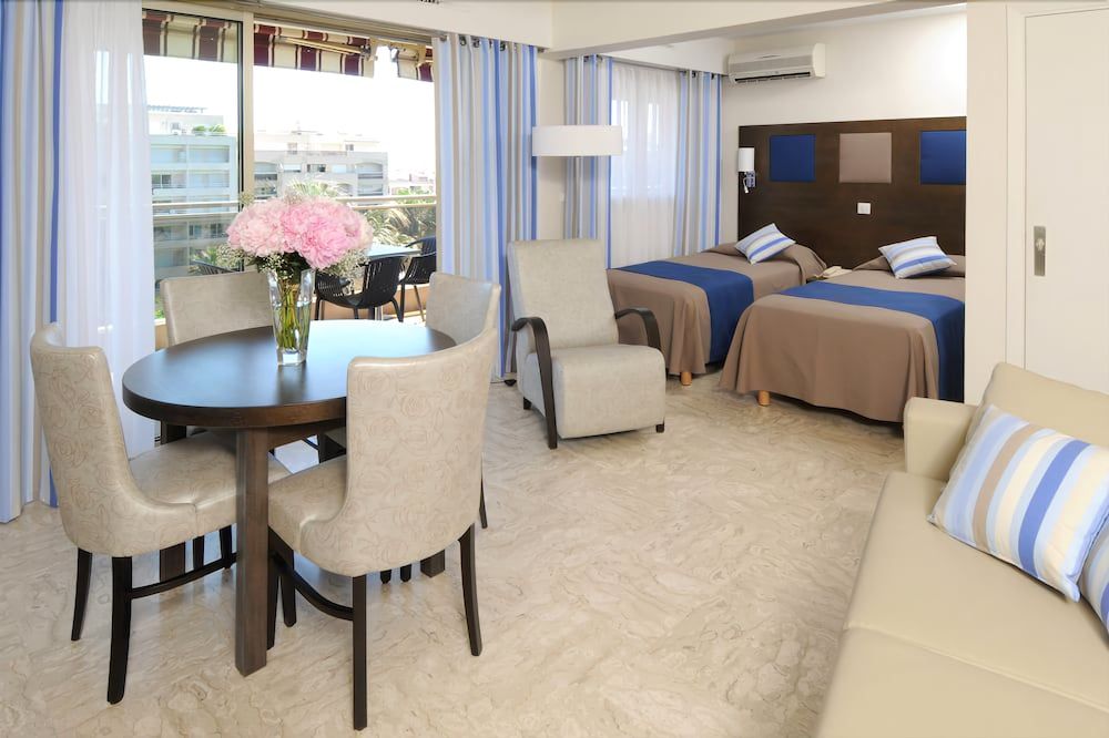 Inter-Hotel Les Strelitzias 3