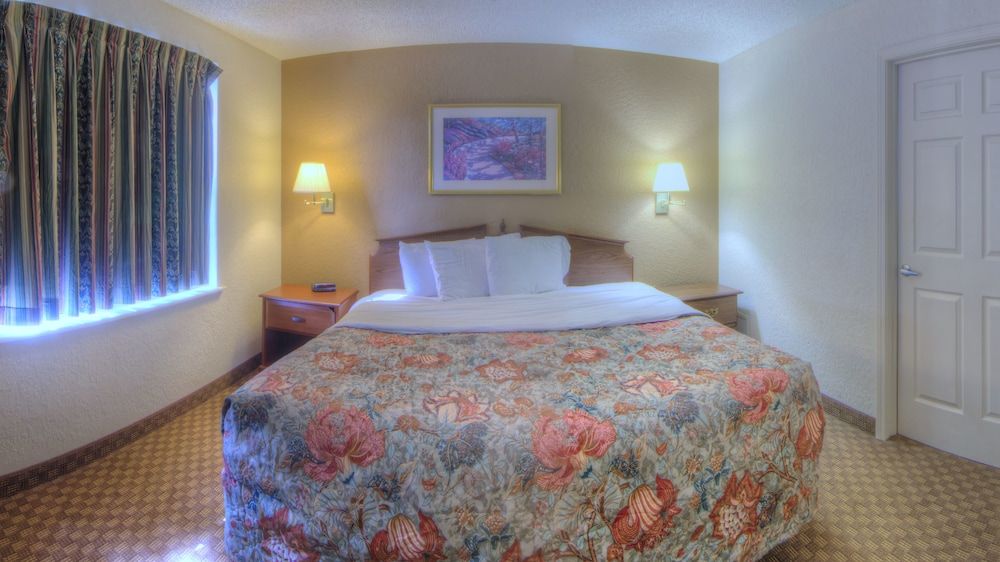 InTown Suites Orlando UCF 2