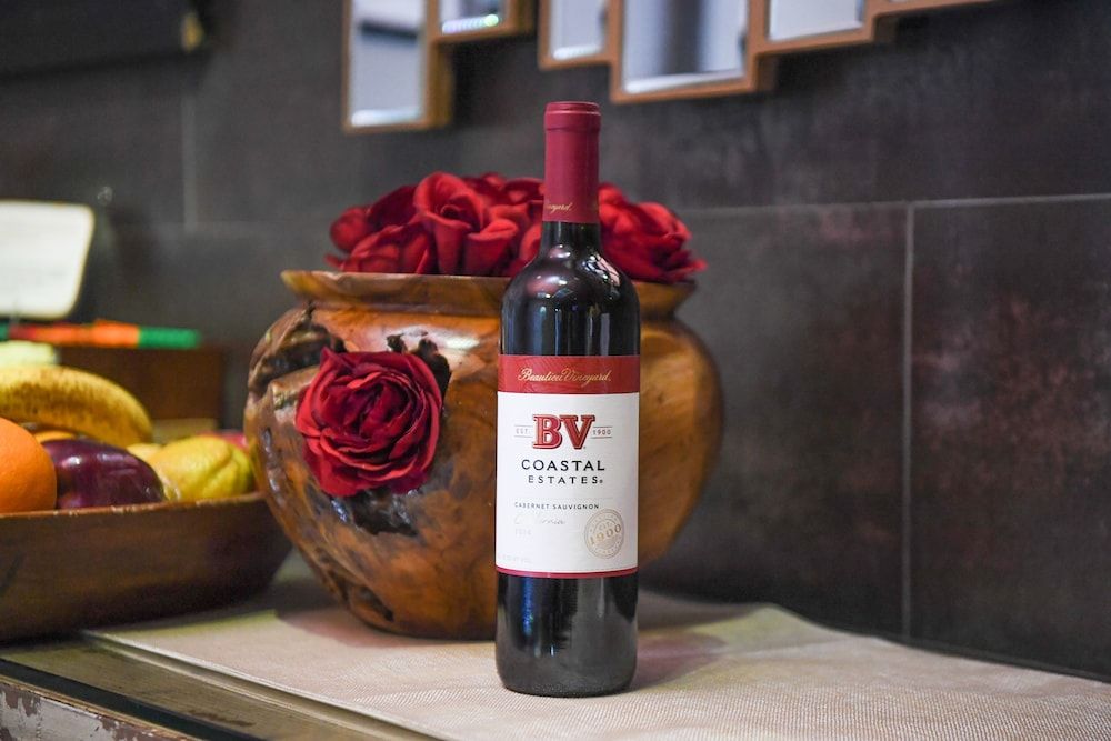 Ithaca of South Beach Hotel 3 Ithaca of South Beach Hotel 3