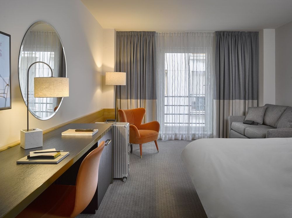 K + K  Hotel Opera 1