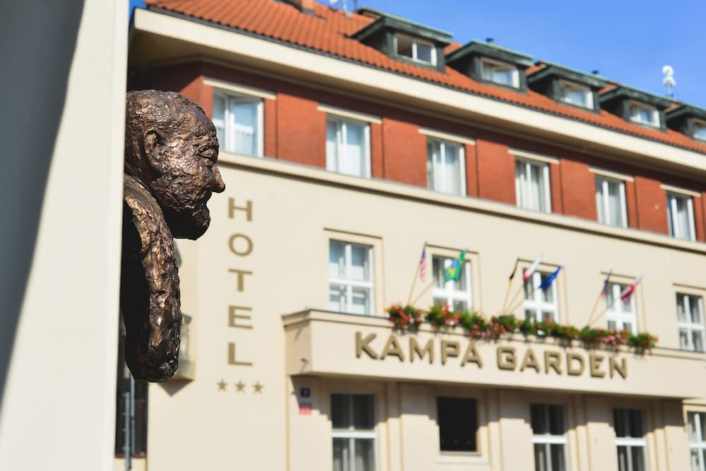 Kampa Garden Superior 1