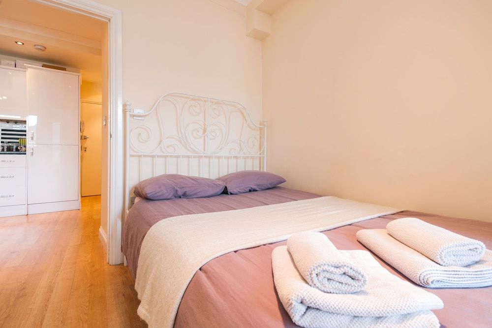King's Cross Apartments 2