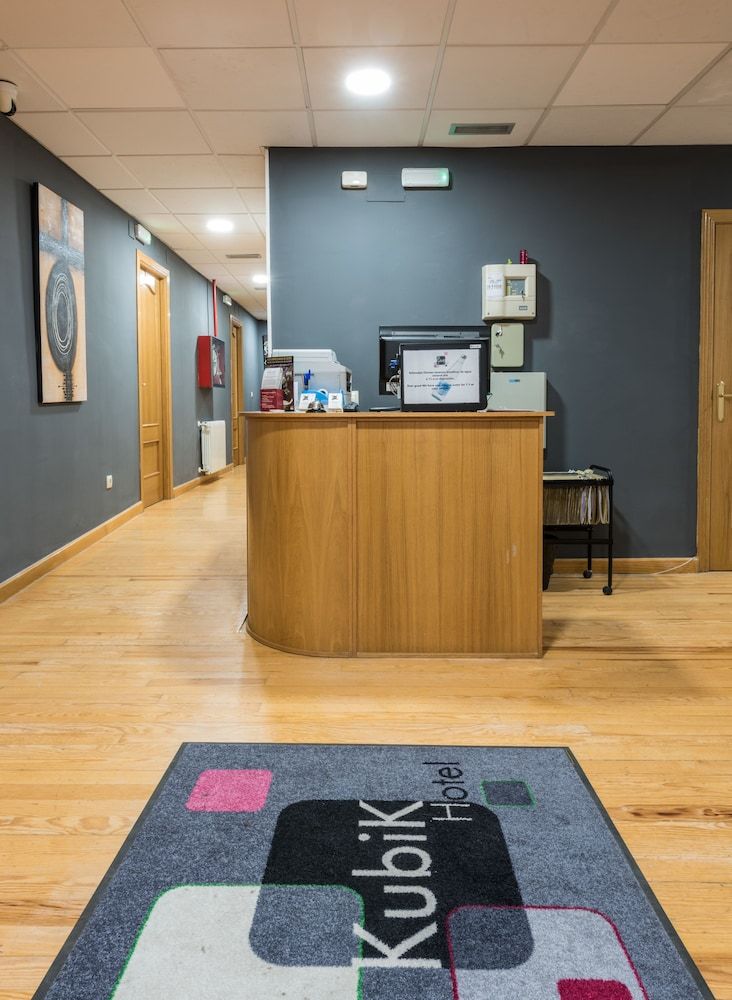 KubiK HOTEL 2 estrelas em Cáceres