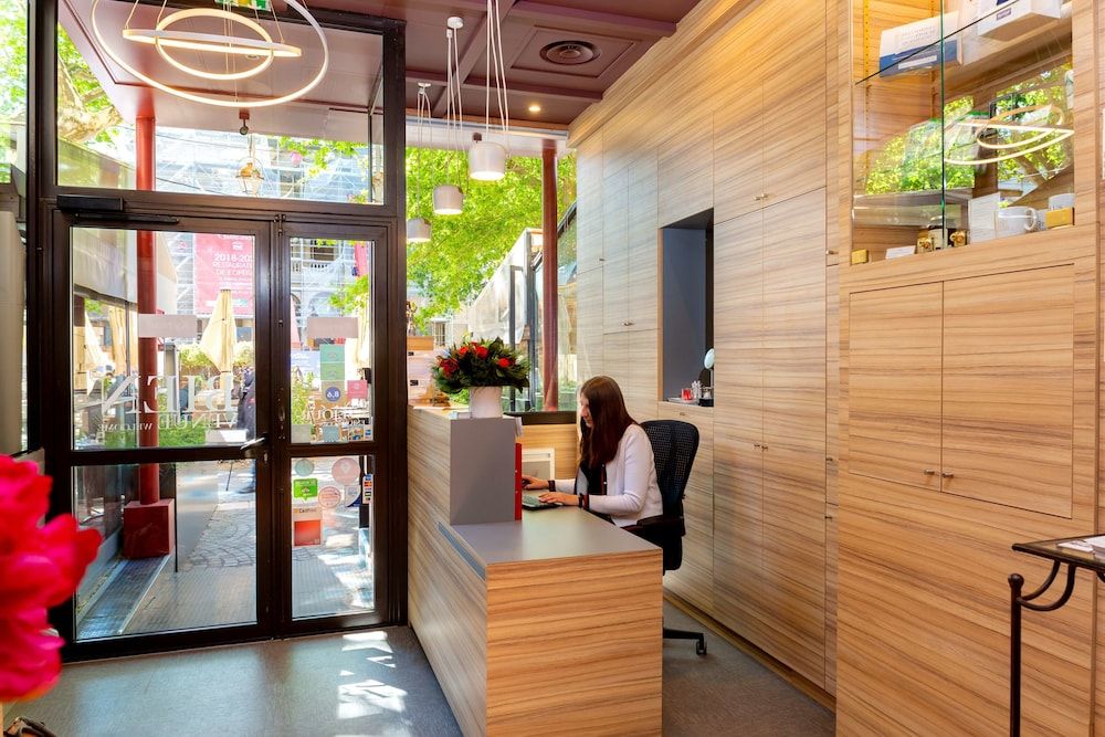 Kyriad Avignon Palais Des Papes 3