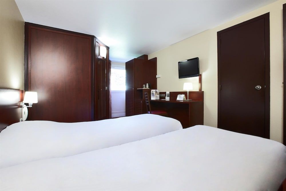 Kyriad Bordeaux Lormont 2