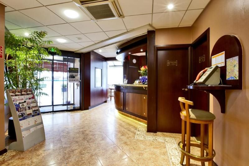 Kyriad Hotel Nevers Centre 2