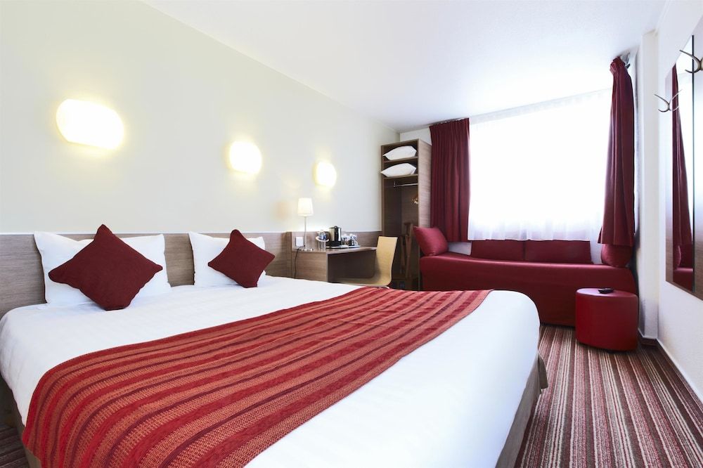 Kyriad Paris Bercy Village 3