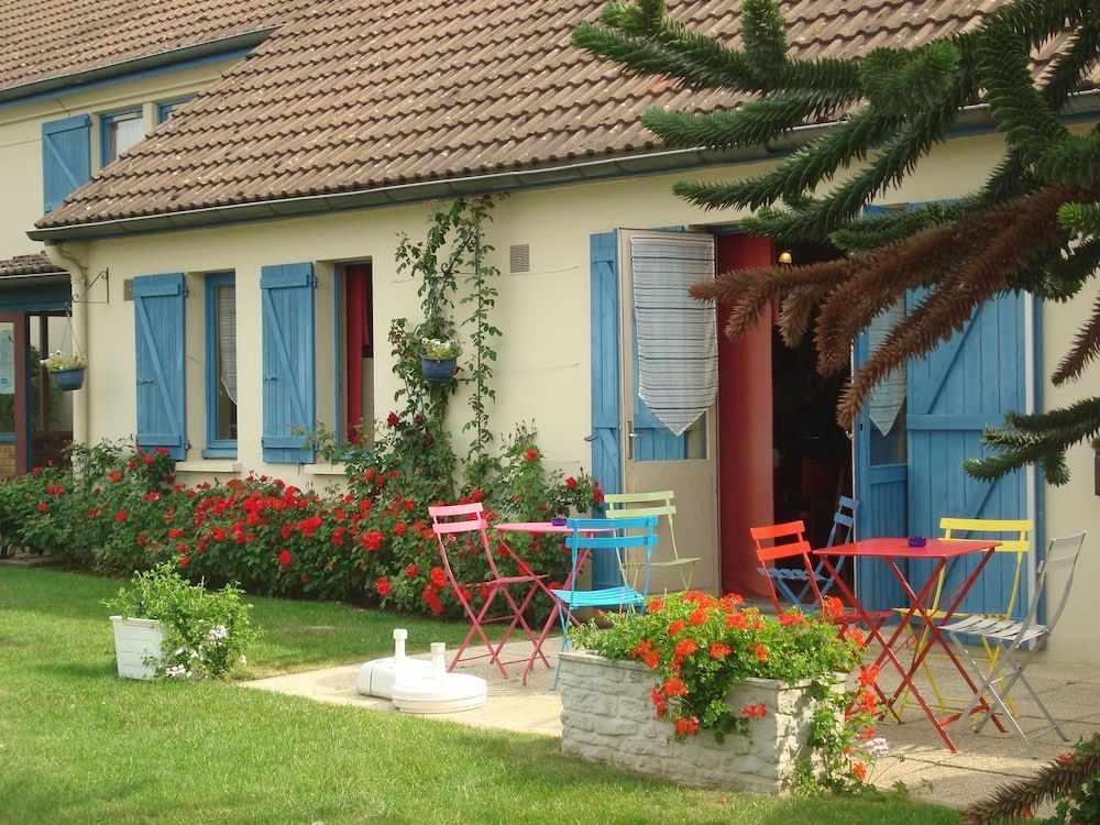 Kyriad Plaisir St Quentin En Yvelynes 3