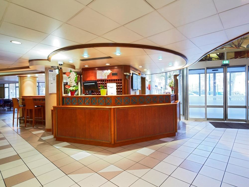 Kyriad Prestige Joinville Le Pont 3