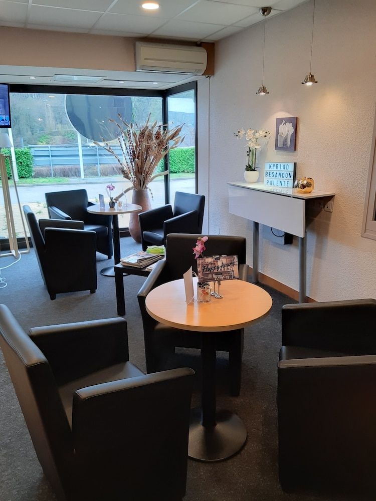 Kyriad Restaurant De Lhorloge 3