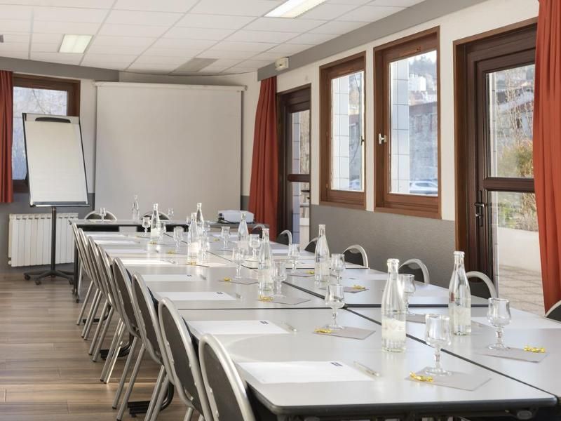 Kyriad Saint Etienne Centre 3