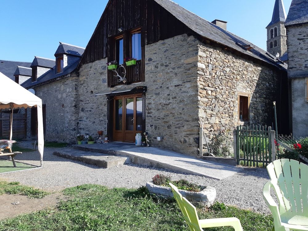 La Bergerie -1 étoiles à Azet