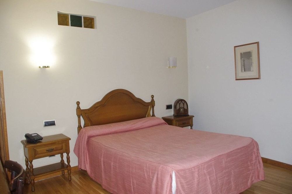 La Casona de Jovellanos 2 La Casona de Jovellanos 2