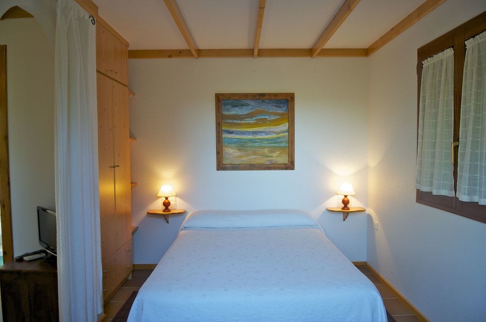 La Cerca Del Alcornoque 2 La Cerca Del Alcornoque 2