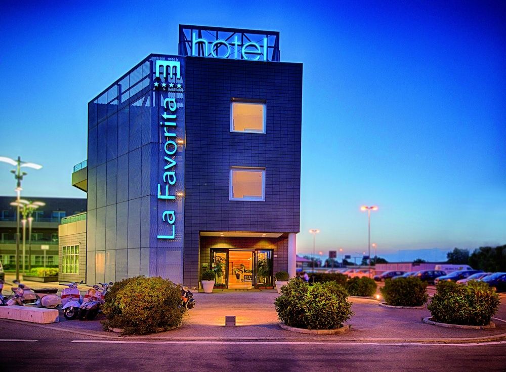Hotel La Favorita 4 estrellas en Mantova