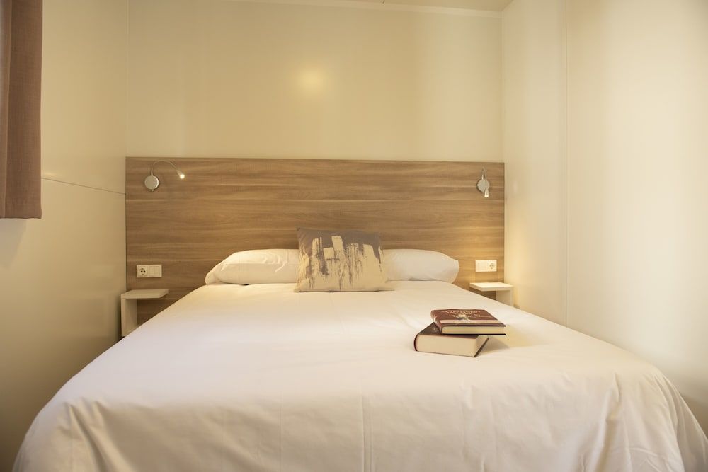 La Noguera Camping & Bungalow 2 La Noguera Camping & Bungalow 2