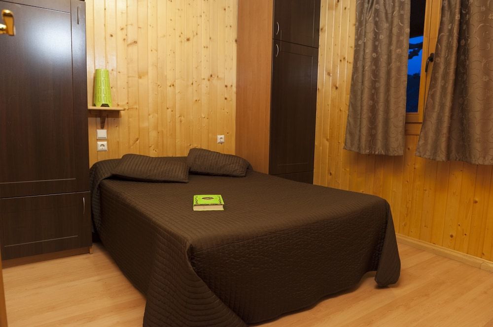 La Noguera Camping & Bungalow 3 La Noguera Camping & Bungalow 3