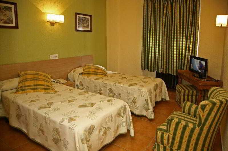 La Paz 2 estrelas em Jaca