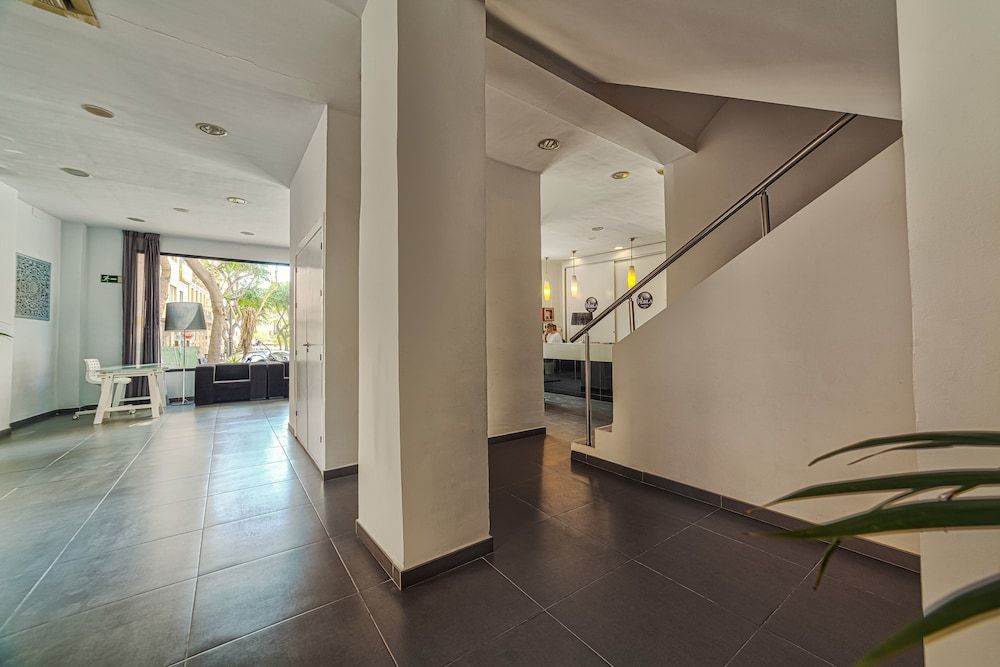 La Perla Hotel 2 La Perla Hotel 2