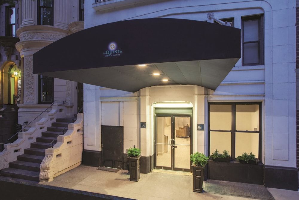 La Quinta Inn & Suites New York City Central Park 1