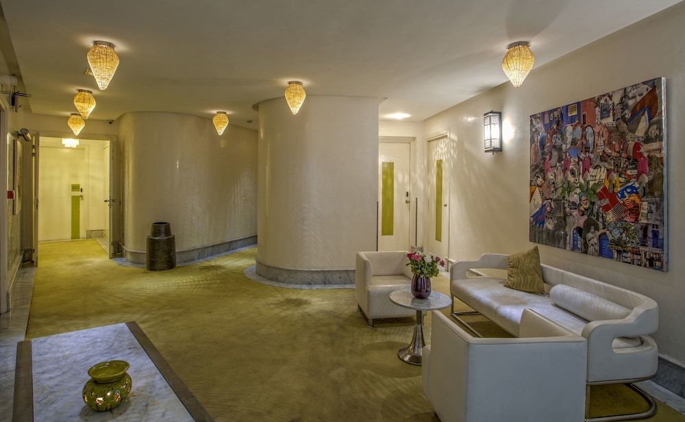 La Renaissance Hotel 2