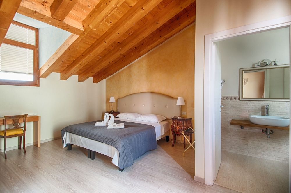 Lady Verona 2 Lady Verona 2