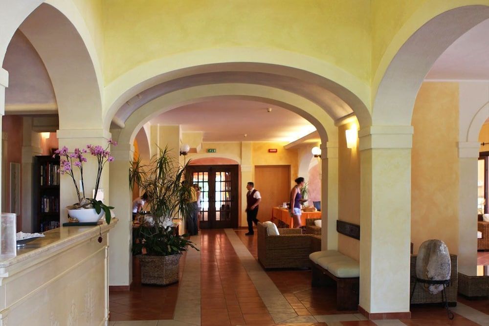 Lantana Resort Hotel & Apartments 2