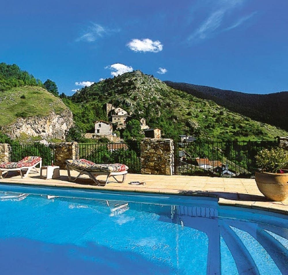 L'Atalaya Gîtes -1 estrelas em Llo