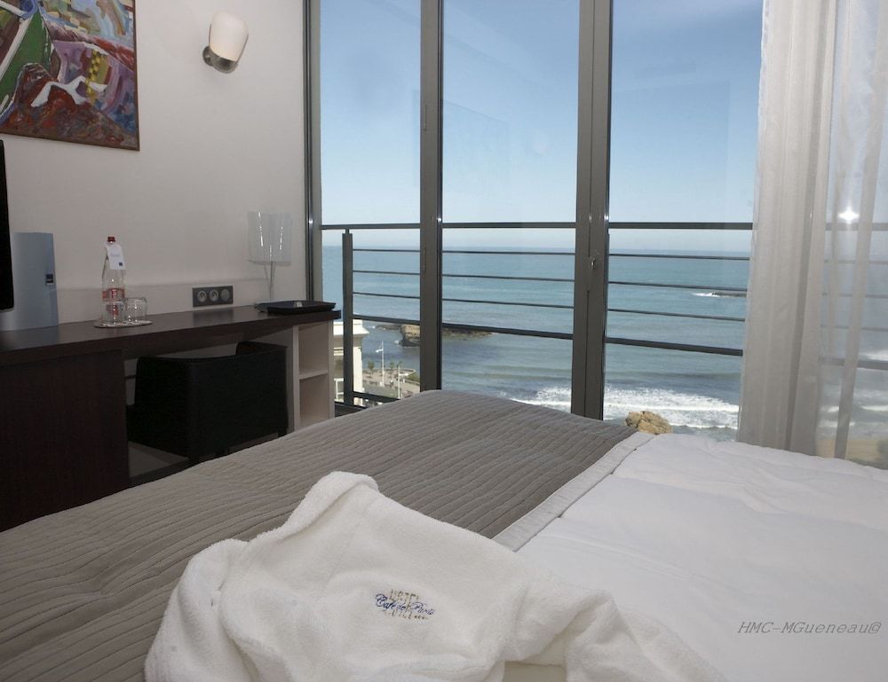 Le Cafe de Paris 2 Le Cafe de Paris 2