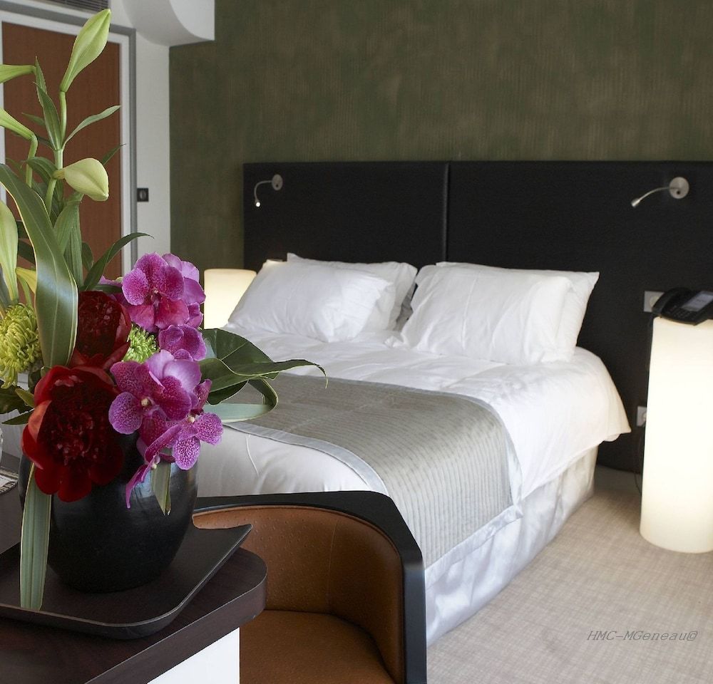 Le Cafe de Paris 3 Le Cafe de Paris 3