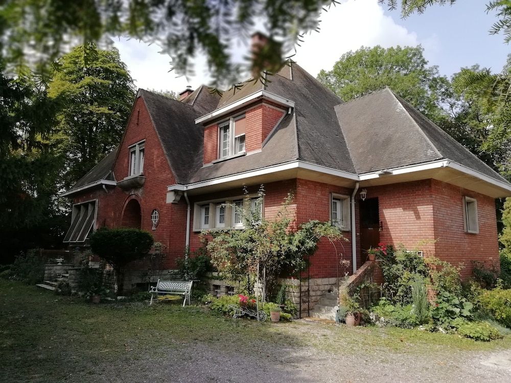 Le Domaine de la Côte aux Chats -1 estrelas em Montieramey